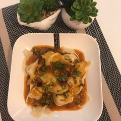 A picture of Chicken Chilli Wontons.