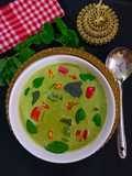 रेस्टोरेंट स्टाइल ग्रीन थाई करी (restaurant style Green Thai curry)
