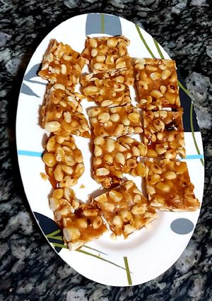 A picture of Peanut chikki.