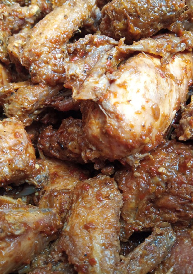 A picture of Peppered chicken.