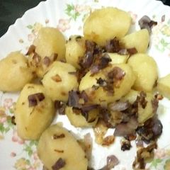 A picture of Onion Fried potatoes.