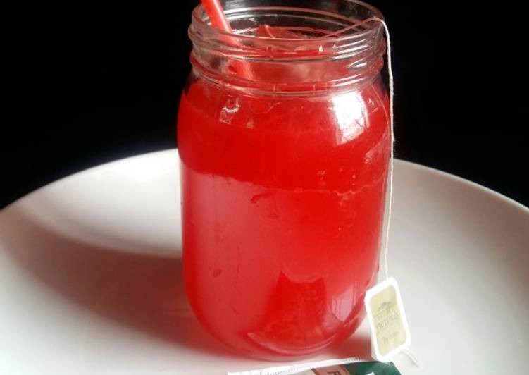 Recipe of Strawberry ice tea in 30 Minutes for Young Wife