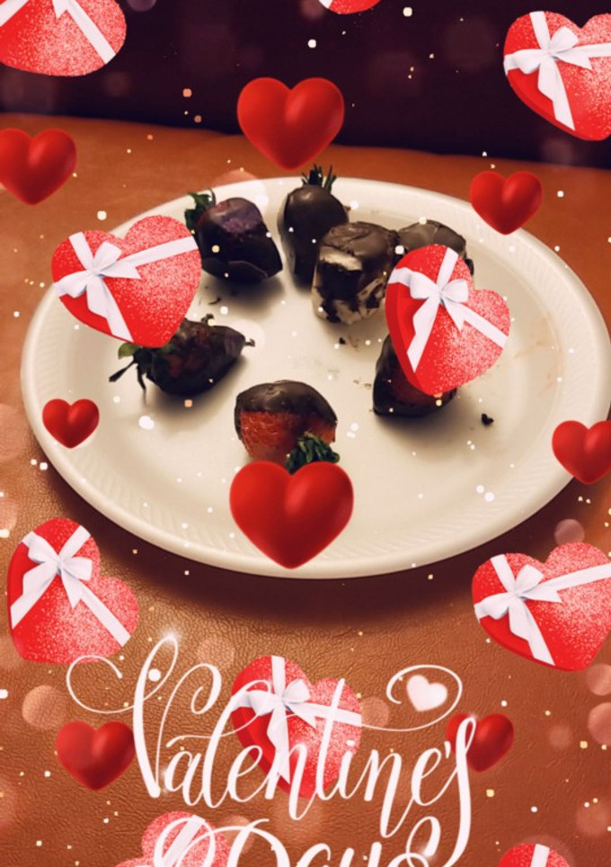 Una foto de Fresas y bombones con chocolate