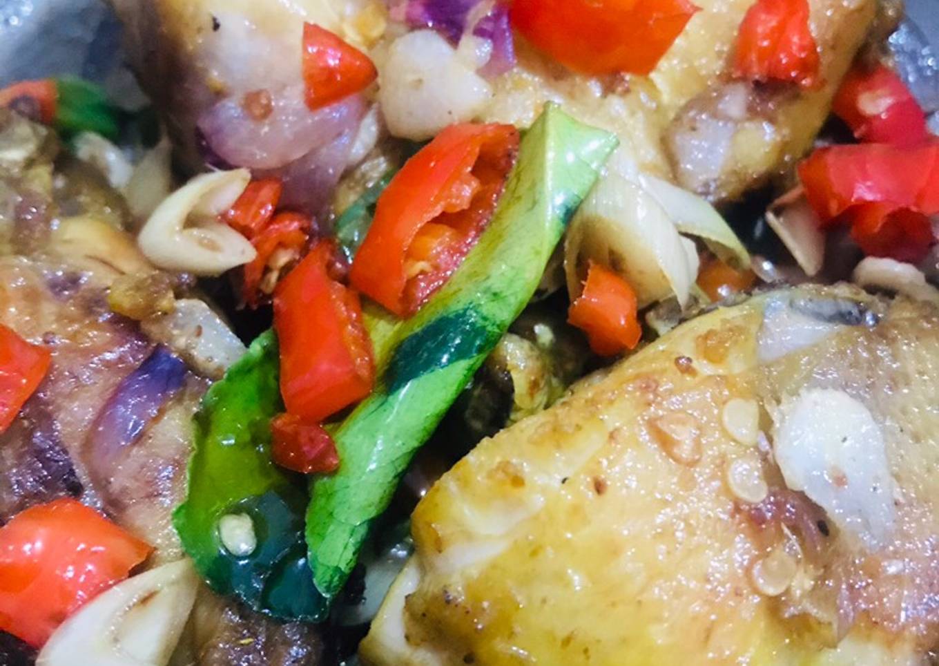 Ayam goreng rempah-rempah ala Buna Rachel Vennya porsi anak Kost
