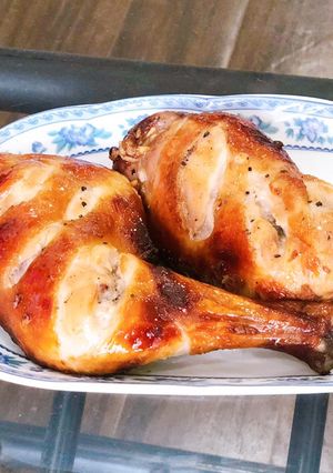 Hình của món Đùi gà nướng mật ong.