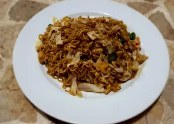 Masakan Unik Mi Nyemek Sedap Nikmat