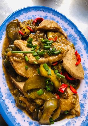 Hình của món Sườn chay cà rim cay tê tê.
