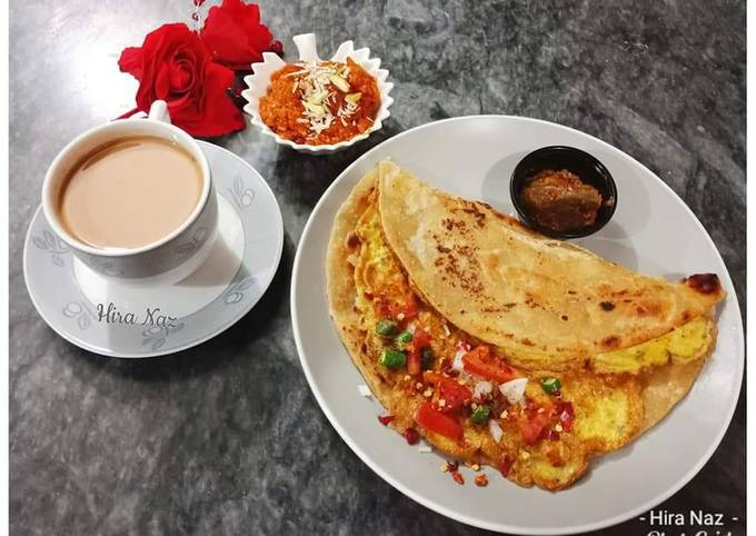 Lachaydar Spicy Anda Paratha With Gajar Ka Halwa