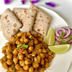 A picture of Chickpeas Bhuna.