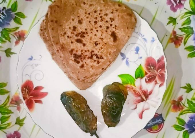 तिकोना पराठा (Tikona paratha recipe in hindi) रेसिपी बनाने की विधि in ...