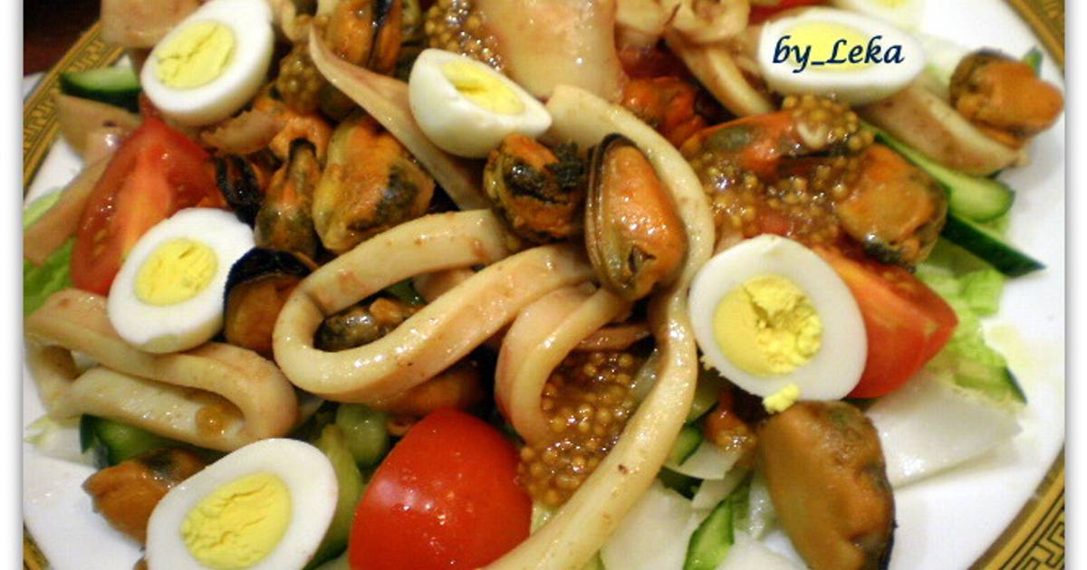 Салат с креветками, кальмарами и мидиями - рецепт с пошаговыми фото