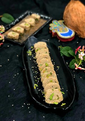 तिल मखाना रोल (Til Makhana Roll recipe in Hindi) रेसिपी मुख्य फोटो