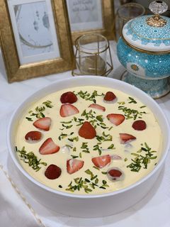صورة لوصفة ترافيل كيك بالفواكه 🍓🥭🍑🍍
