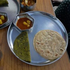 A picture of Palak thepala.