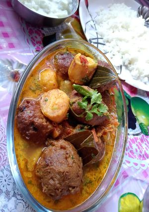 কাঁচা কলার কোফতা কারি (raw banana kofta curry recipe in Bengali) রেসিপির প্রধান ছবি