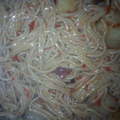 A picture of Spigetti and irish.