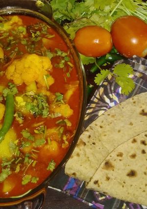 A picture of Aloo gobhi salan.