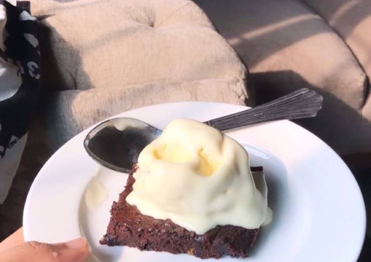 Simple Way to Make Super Quick Homemade Brownie with ice cream💞