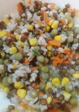 Una foto de Ensalada primavera a mi manera😁