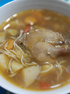 Una foto de Sopa de pato con cabello de ángel