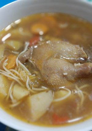 Una foto de Sopa de pato con cabello de ángel