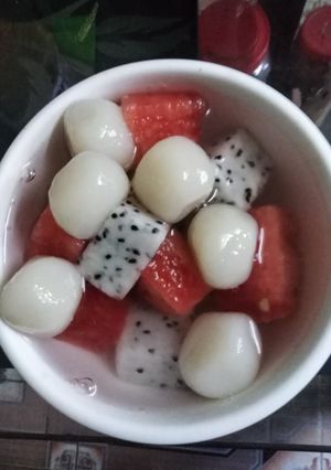 Hình của món Chè hoa quả bánh nếp.