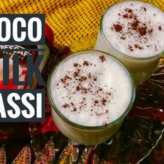 Cocoa milk lassi A picture of Cocoa milk lassi.