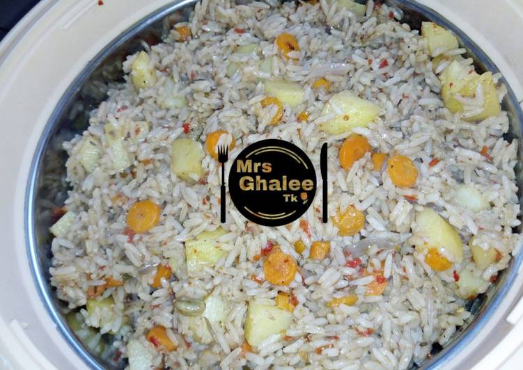 Easiest Way to Make Perfect Carrots and potatoe rice