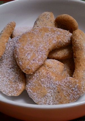 A picture of Vanillekipferl Vanilla Crescent Cookies.