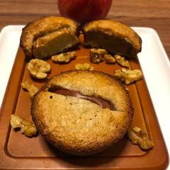 A picture of Apple Walnut Financier (Sweet desserts).