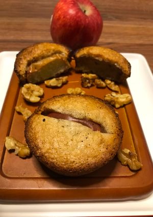 A picture of Apple Walnut Financier (Sweet desserts).