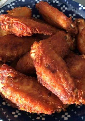 A picture of Fried chicken wings.
