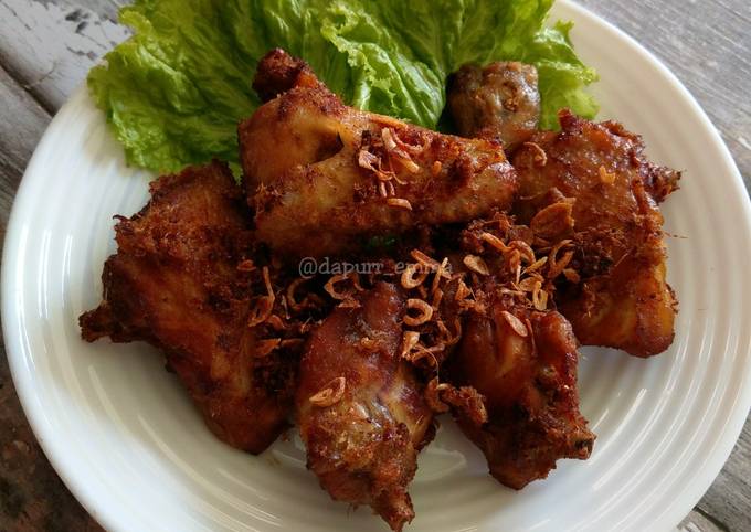 Ayam goreng bumbu empal