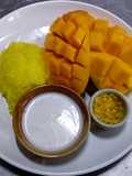 Yellow Sticky Rice with Mango
