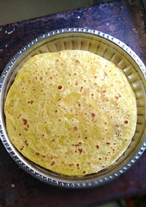 A picture of Puranpoli.