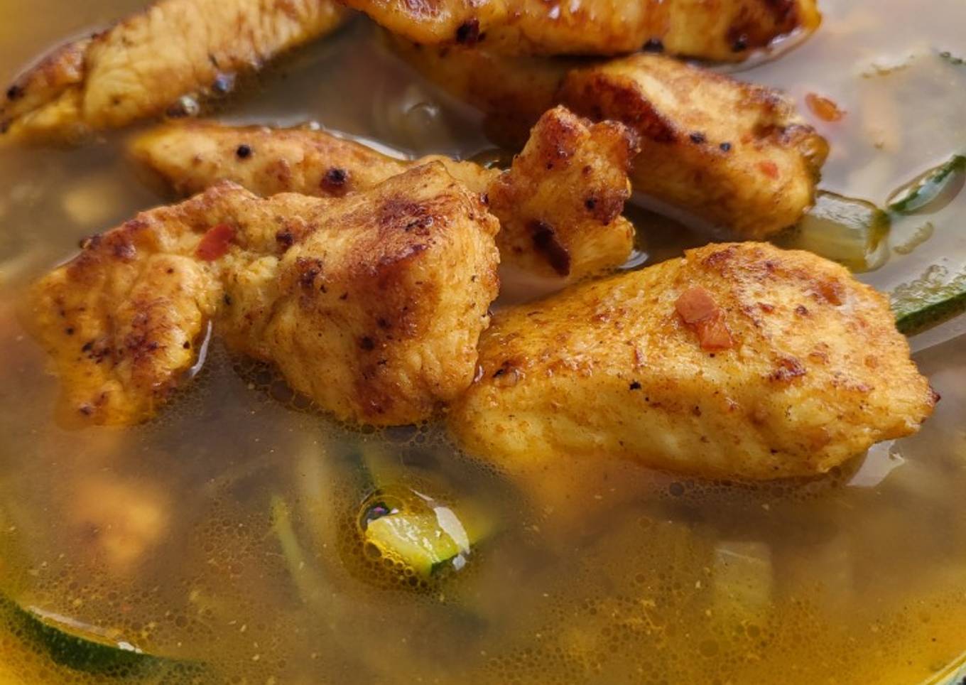 Sopa de pollo y verduras a mi manera