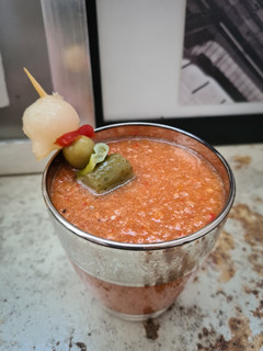 Una foto de Gazpacho de tomatitos encurtidos