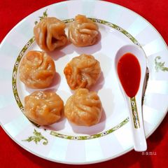 A picture of Chicken Momos.