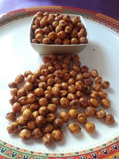 चटपटे खोखले चने (chatpate khokhle chane recipe in hindi) रेसिपी मुख्य फोटो