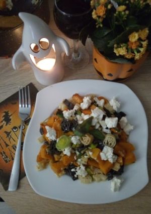 Zsályás fetás sütőtökös tészta recept fotója