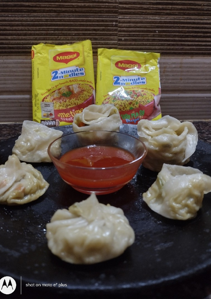 🍝மேகி 🍝🥟 மோமோஸ் 🥟🍝 செய்முறை முக்கிய புகைப்படம்