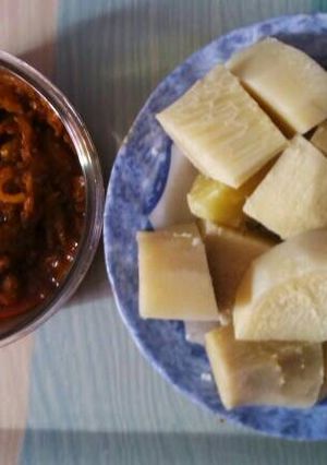 A picture of Yam and garden egg sauce.