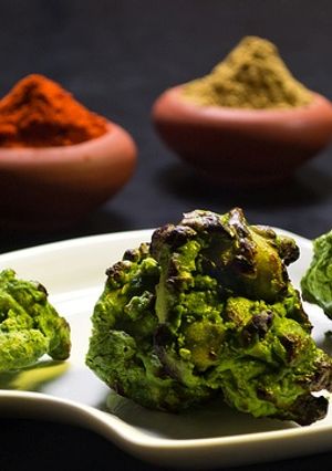 A picture of Hariyali Chicken Tikka.