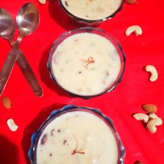 A picture of Shahi Makhana Kheer.