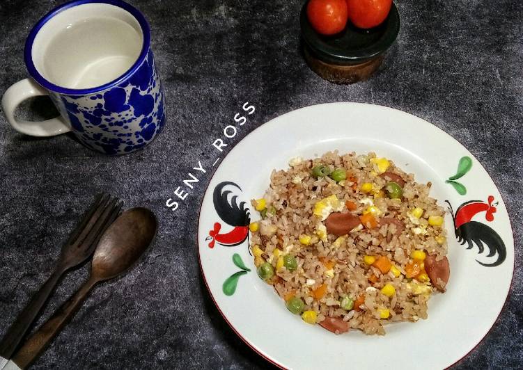 Cara Gampang Menyiapkan Nasi merah goreng hongkong ala resto, Bisa Manjain Lidah