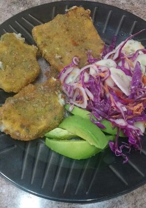 Una foto de Milanesas de queso mantecoso 🍺🍴