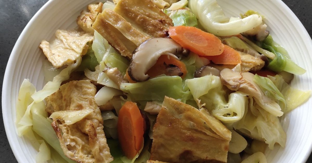 Sautéed Cabbage With Tofu Skin Recipe by Meme - Cookpad