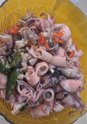 Foto resep Tumis cumi asin ala mama raka