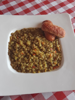 Una foto de Lentejas con arroz integral y cúrcuma