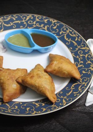 A picture of Whole wheat flour Samosa.